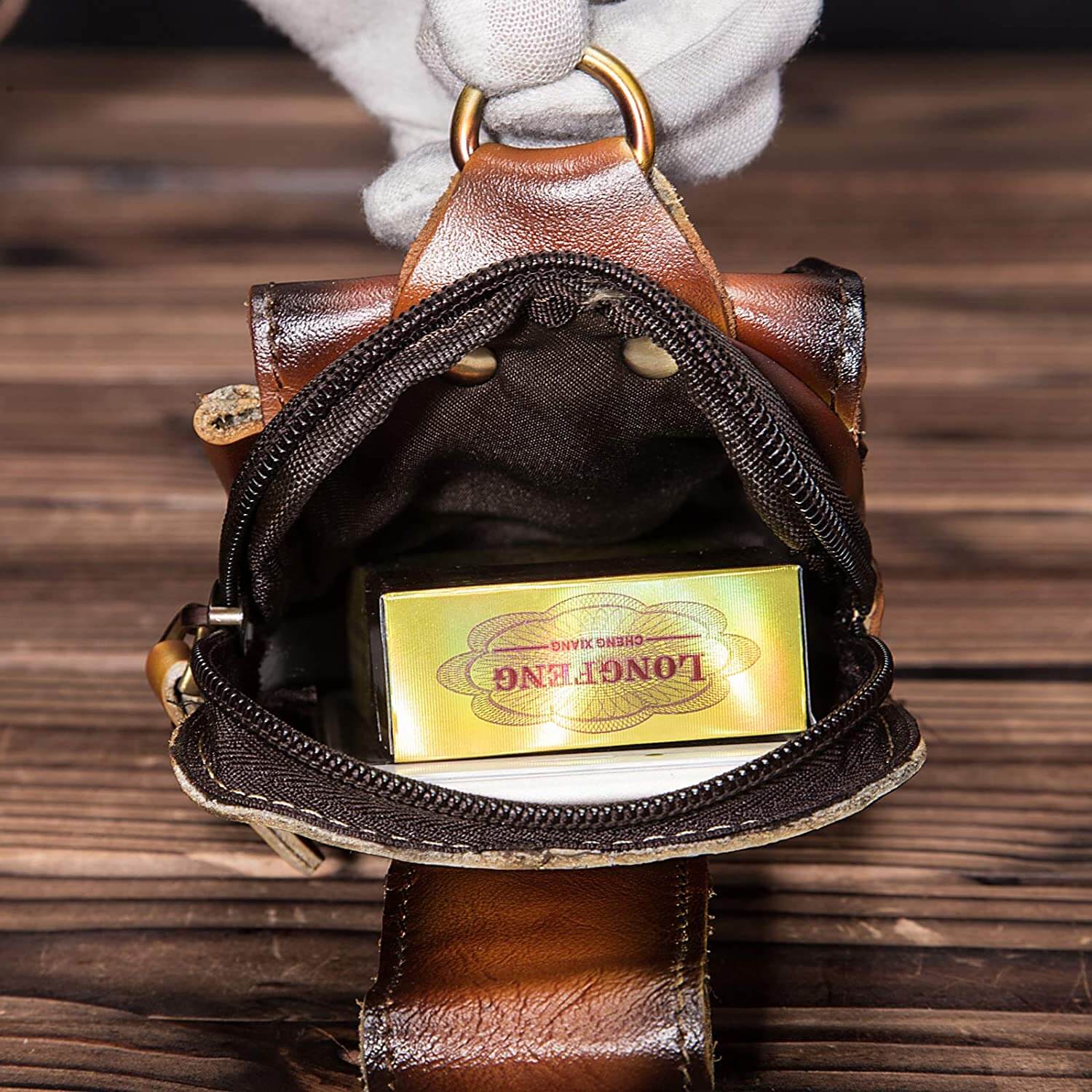 Vintage brun skinnveske for menn, kan brukes som midje- eller skulerveske, med krok