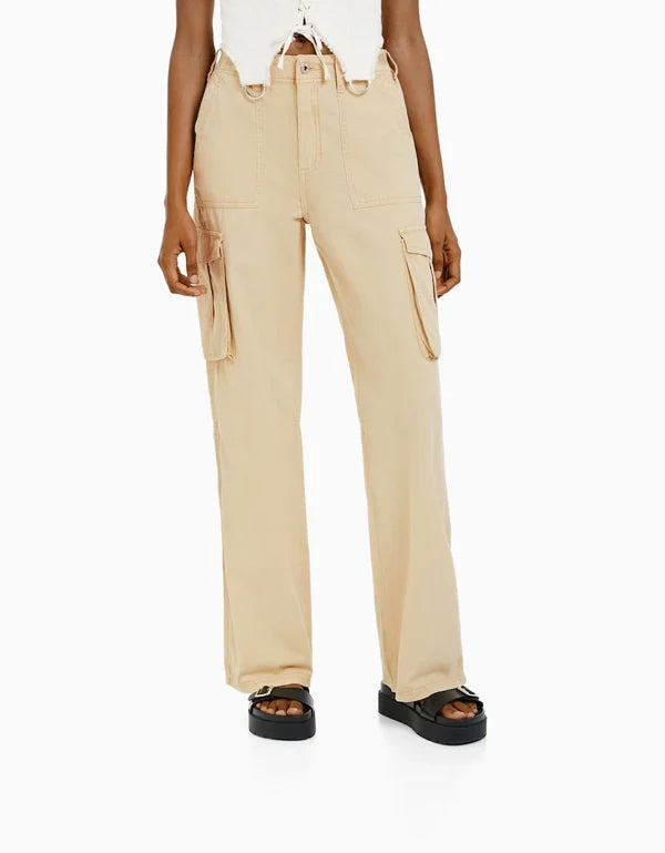 Hanna's Cargo Pants in Straight Line