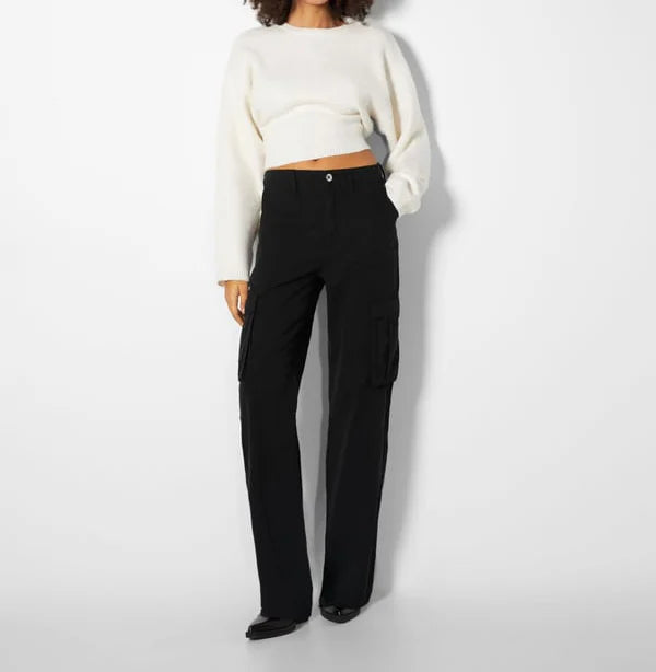 Hanna's Cargo Pants in Straight Line