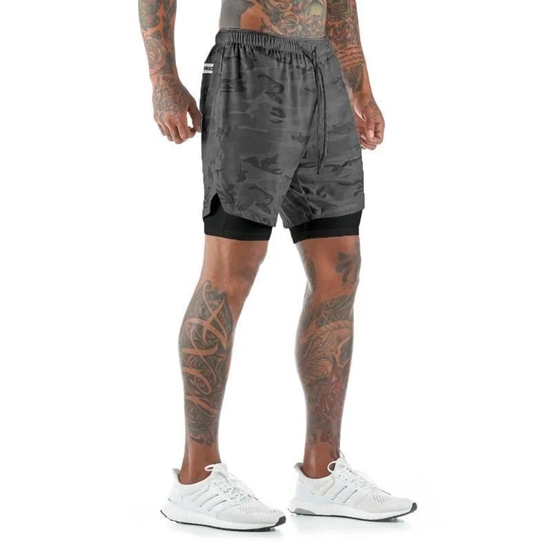 2-i-1 shorts for menn, grå kamuflasje, reflekterende lommer, høy synlighet, pustende mesh liner.