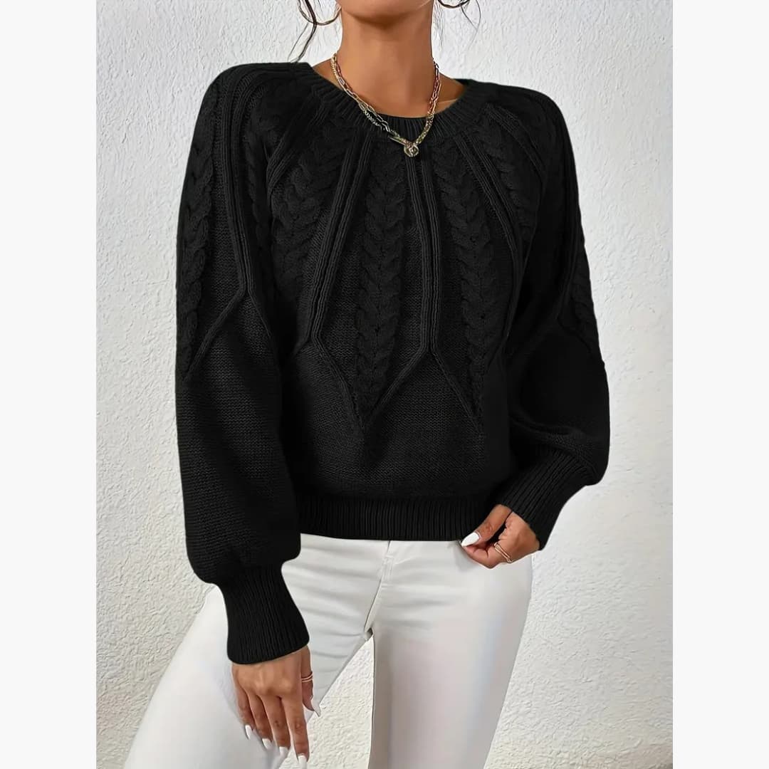 Coraline - Classic cable-knit sweater for women