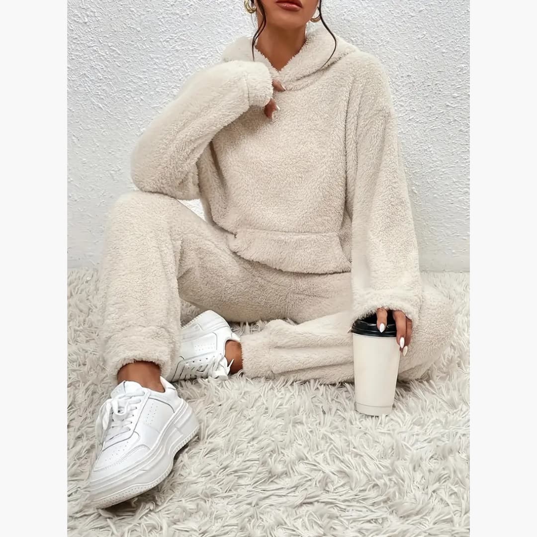Daniela - Cozy teddy bear set for women