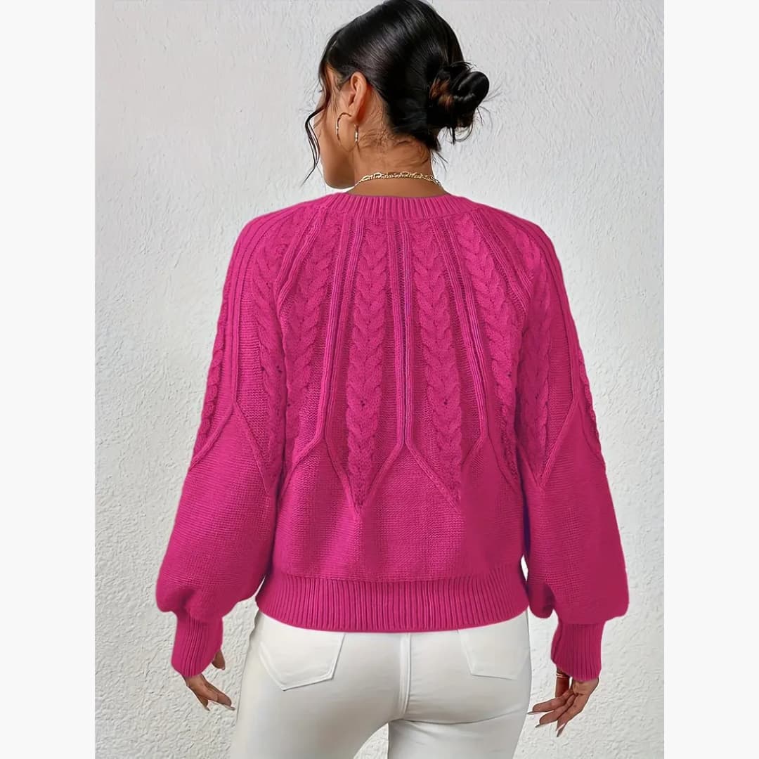 Coraline - Classic cable-knit sweater for women