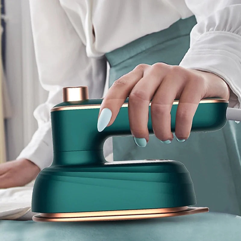 Bærbart 2-i-1 strykejern - Smaragdgrønn eller Hvit