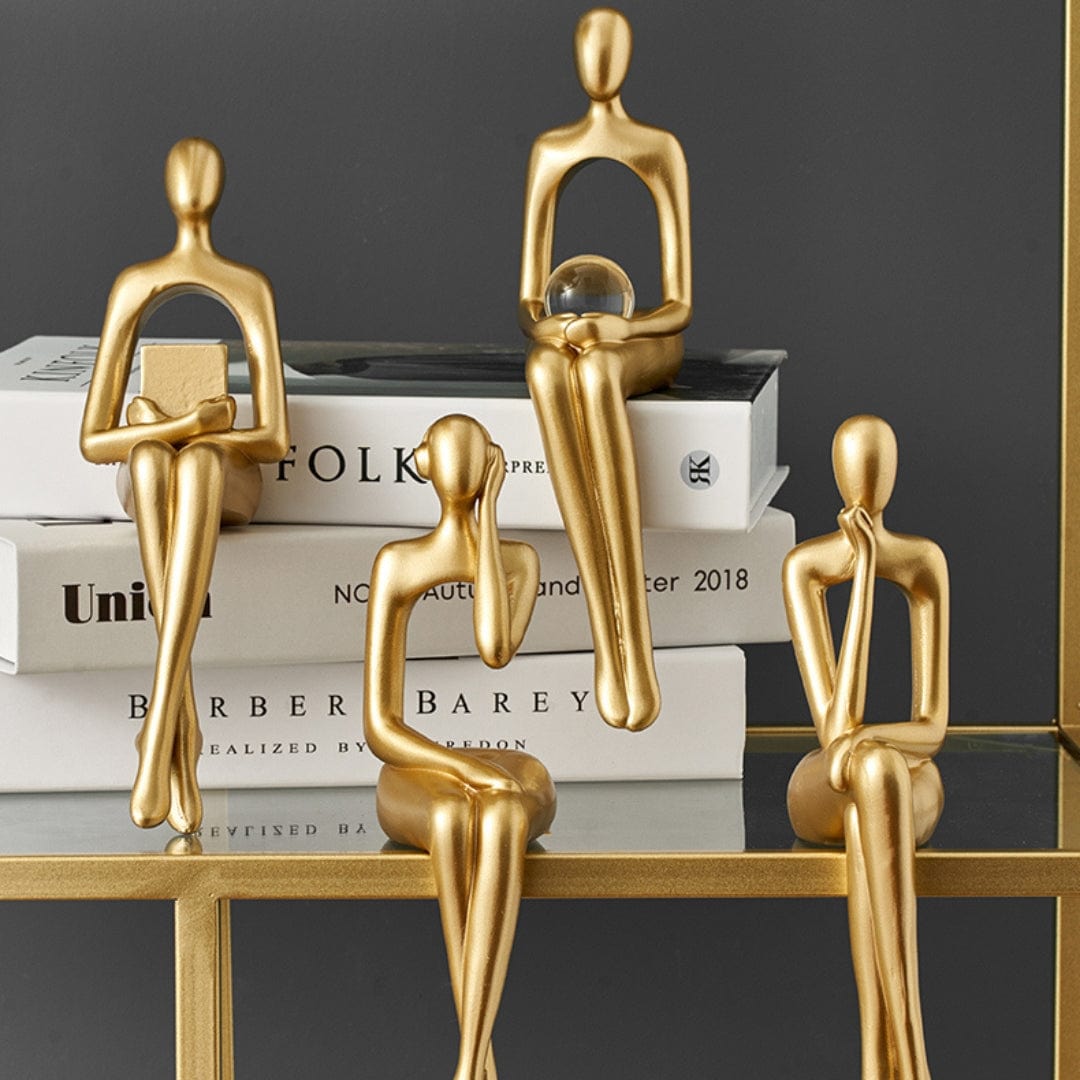 Detaljert abstrakt statuett i harpiks, elegant dekorasjon for bokhylle og interiør.