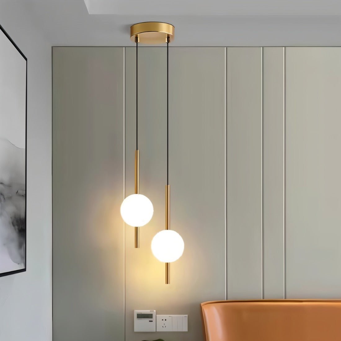 "Afzal pendellampe i nordisk stil med justerbart LED-lys, glasskule og fleksibel messingledning, 1,2 m lang."
