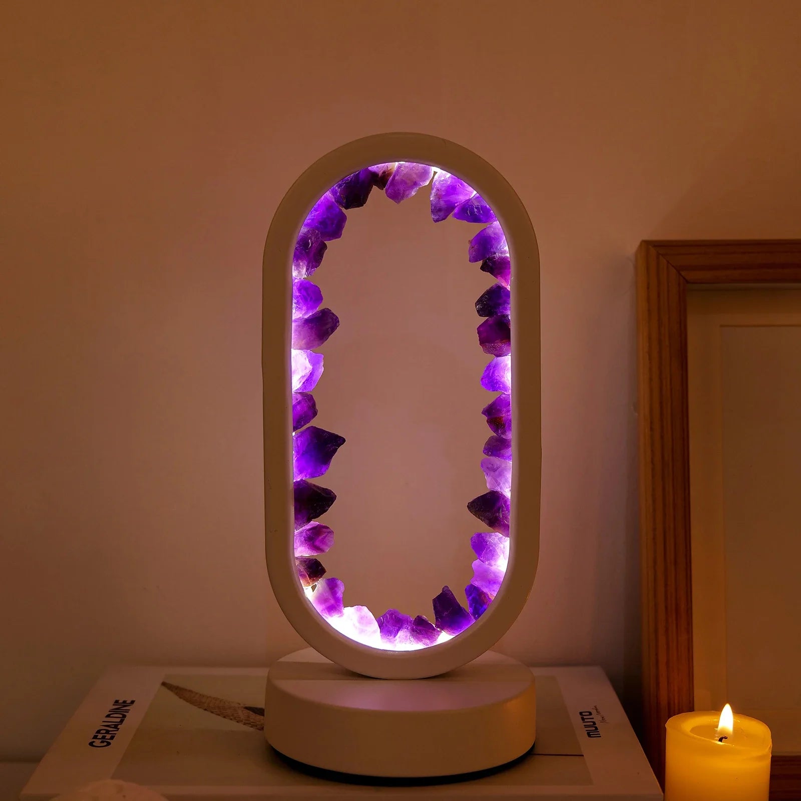 Beroligende ametyst bordlampe, naturlig innredning for stue, soverom og meditasjon.