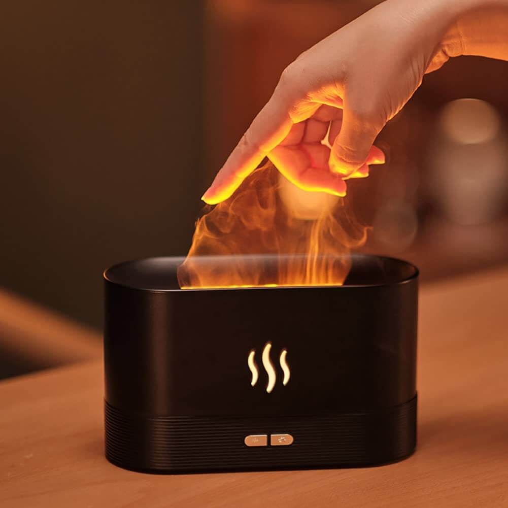 Luftfukter med flammeeffekt for stue, forbedrer inneklima og sprer behagelig aroma.