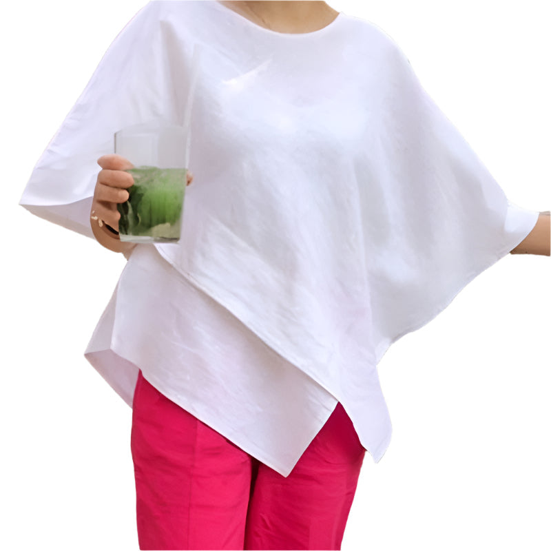 Komfortabel asymmetrisk bluse med halvermede ermer. Moderne ensfarget design for kvinner.