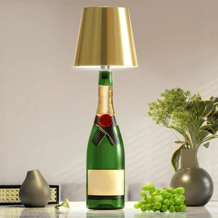 Trådløs LED-bordlampe med berøringskontroll, ideell som nattbordslampe eller leselys.