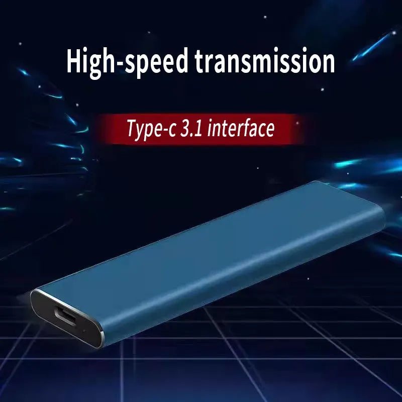 Åpen pakke med ny bærbar USB-C ekstern harddisk, klar til bruk for hurtig datalagring.