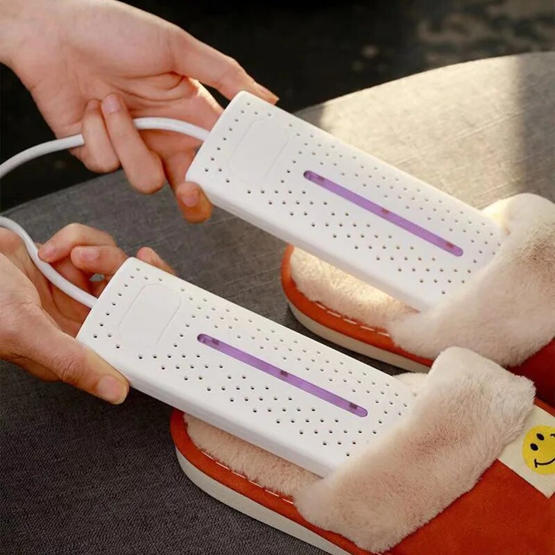 Innovativ UV sko tørker for hygienisk skopleie, effektiv mot bakterier, sopp og lukt.