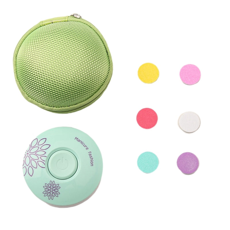 Baby elektrisk negletrimmer med LED-lys, hvit og myk sliping, for sikker spedbarns neglepleie.
