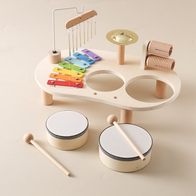 Barne musikkinstrumentbord med flere instrumenter. Perfekt for tidlig musikkopplæring