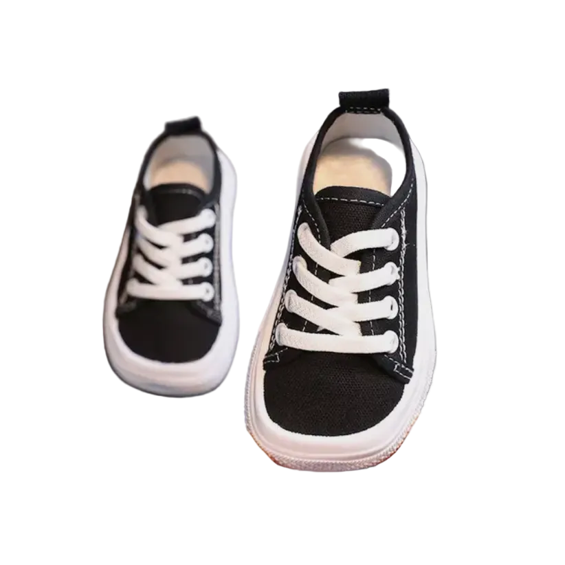 Barnesko barfot sneakers i blått med anti-skli såle for aktive barn utendørs.