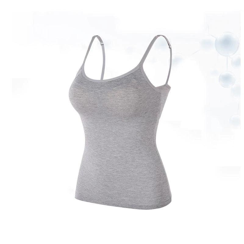 Behagelig tanktopp med innebygd BH og justerbare stropper, perfekt for hverdagsbruk, i en myk og komfortabel passform.