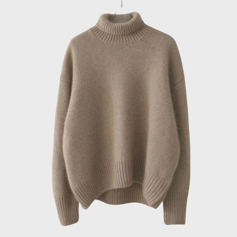 "Beige Helmy genser for kvinner med rullekrage og mykt ullstoff, fremhever feminine kurver, stilfull og komfortabel."