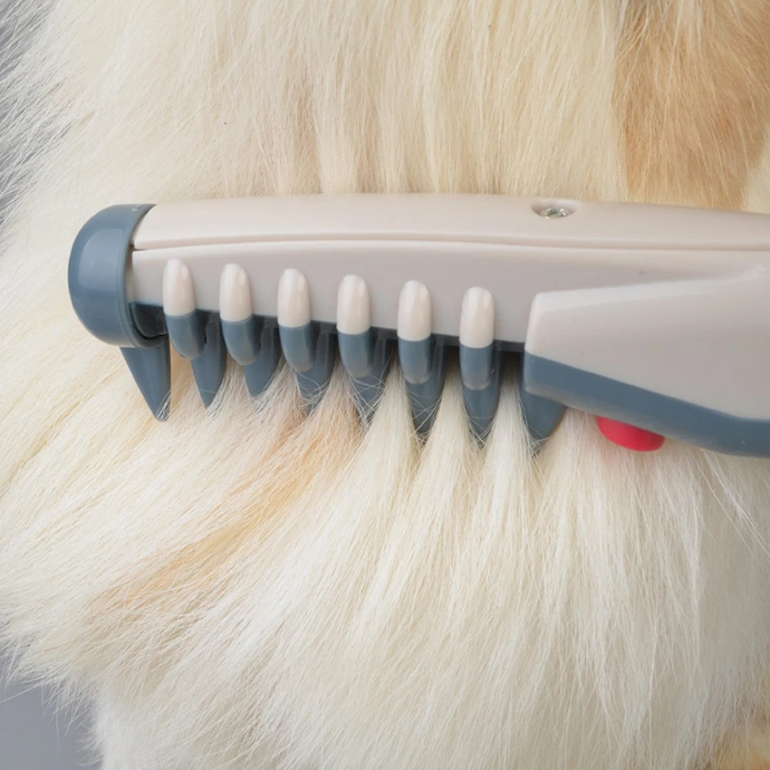 Skånsom beige pelspleietrimmer for hund og katt, sikrer smertefri fjerning av floker.