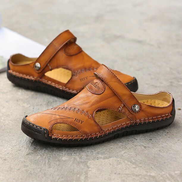 Detalj av innersåle i Benedict sandal, anatomisk formet for optimal komfort