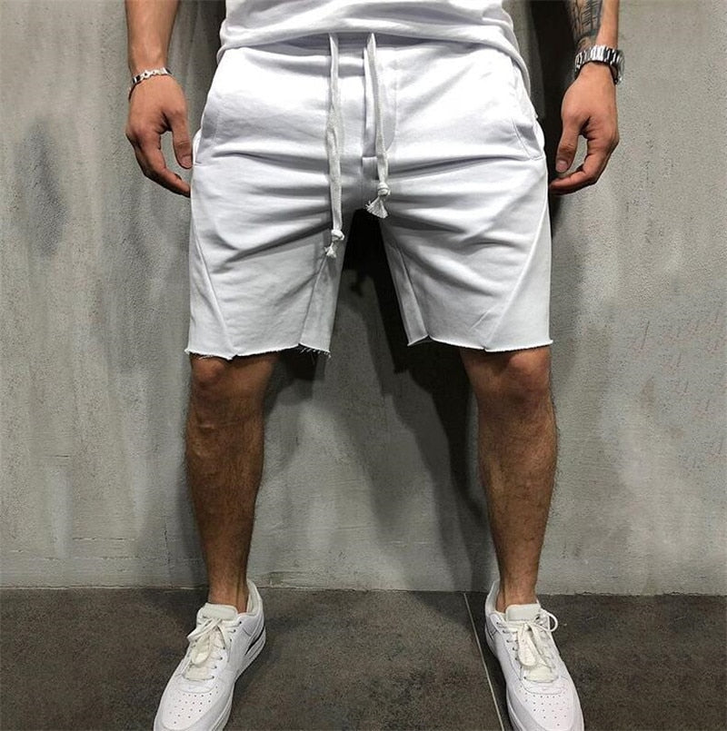 Svarte løse herreshorts, en klassisk og komfortabel stil for sommeren. Pustende stoff for varme dager.