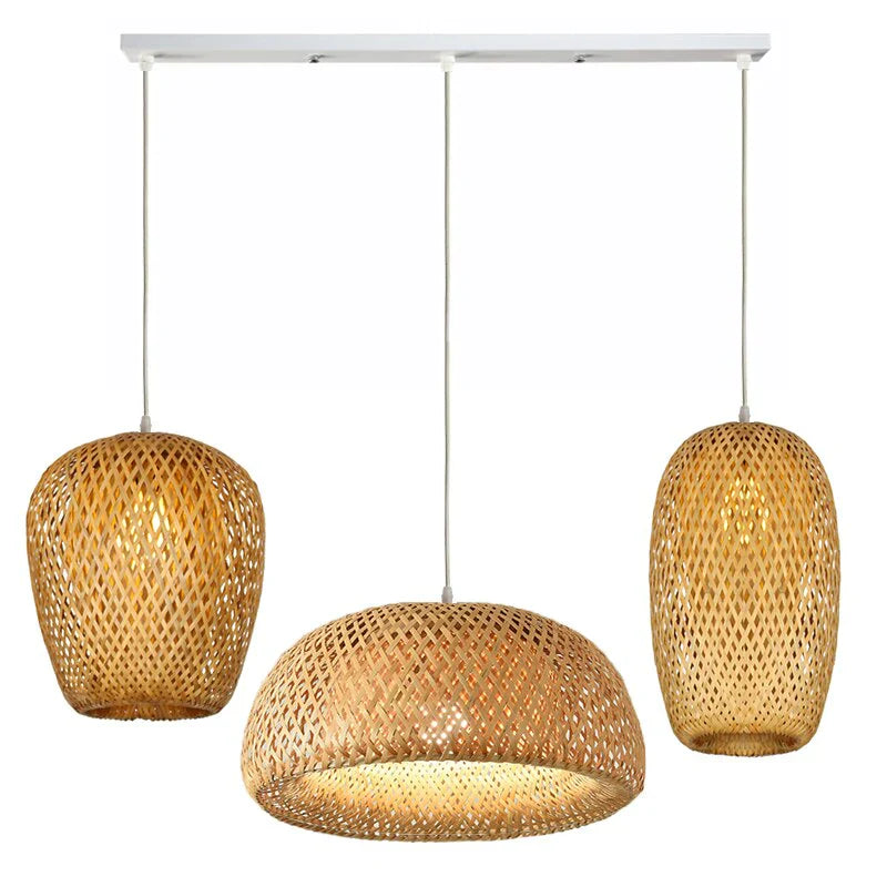 Autentisk boho belysning, naturlig design for stue, skaper en jordnær atmosfære.