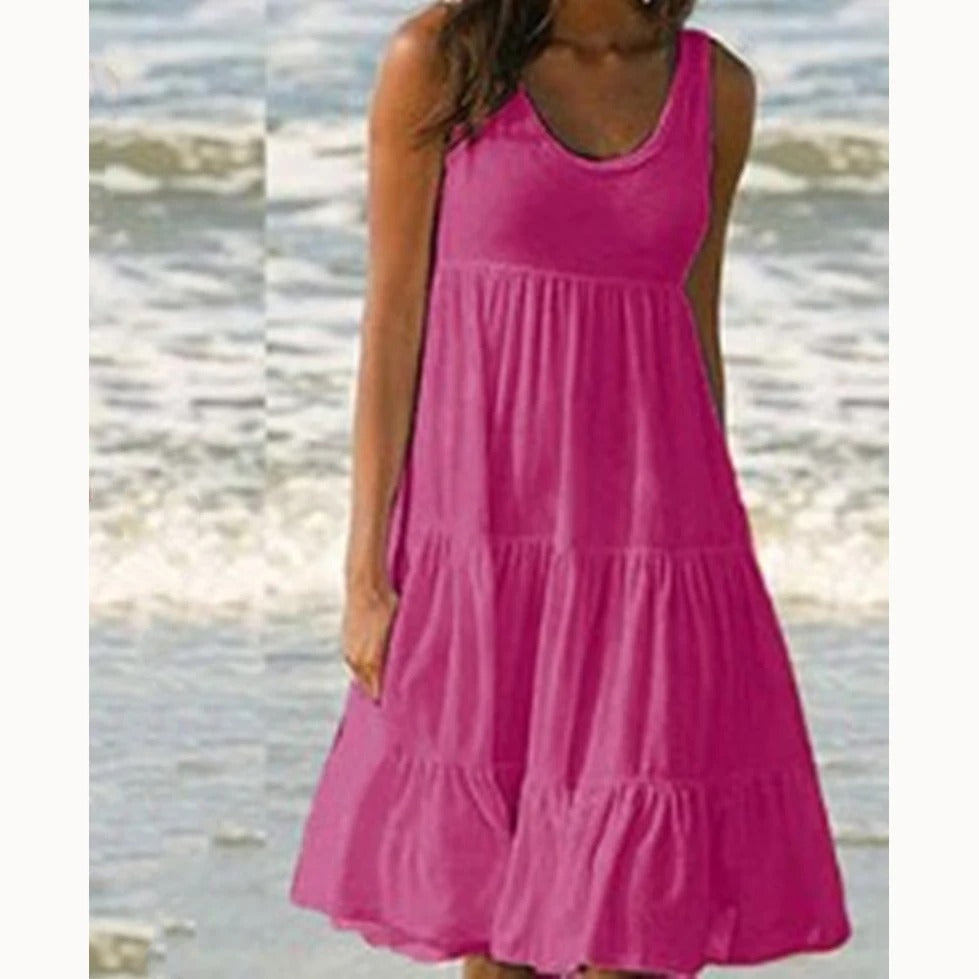 Feminine volanger på denne korte damekjolen i boho-stil. Lett sommerkjole for kvinner.