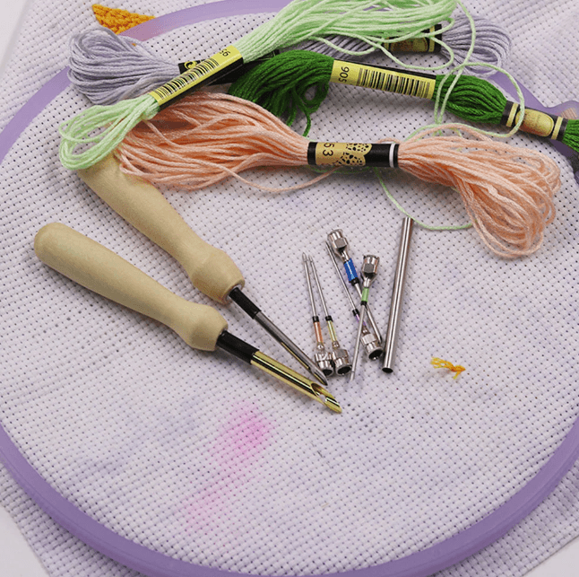 Avstressende broderinålesett for nybegynnere; lag vakre, kreative kunstverk med letthet.