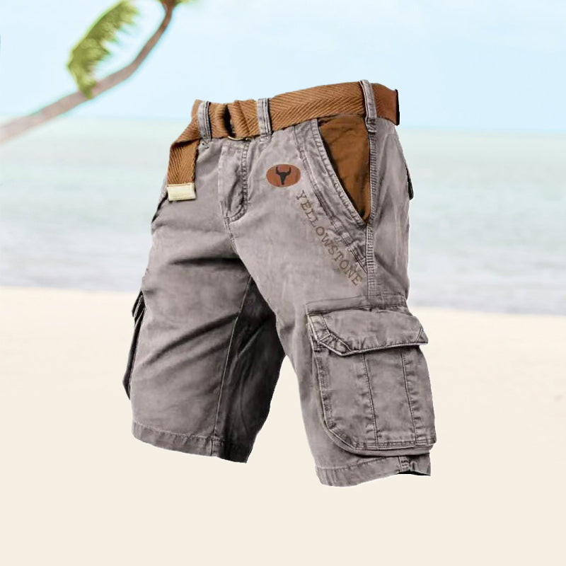 "Cargo shorts for menn i solbrun farge med flere praktiske lommer, slitesterk og stilren for en aktiv livsstil."