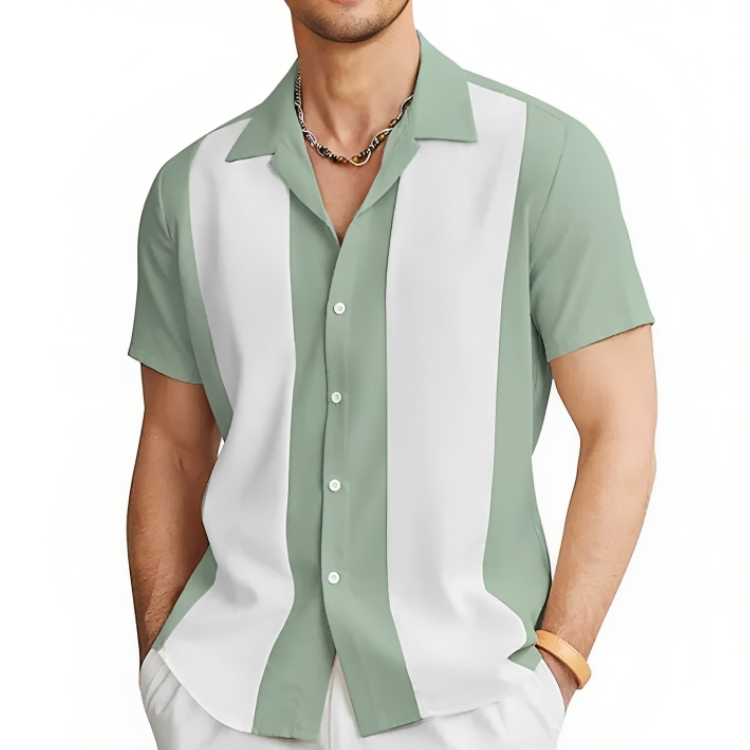 Stilig kortermet herreskjorte i casual design. Pustende polyester sommerskjorte for strand og avslappet herremote.