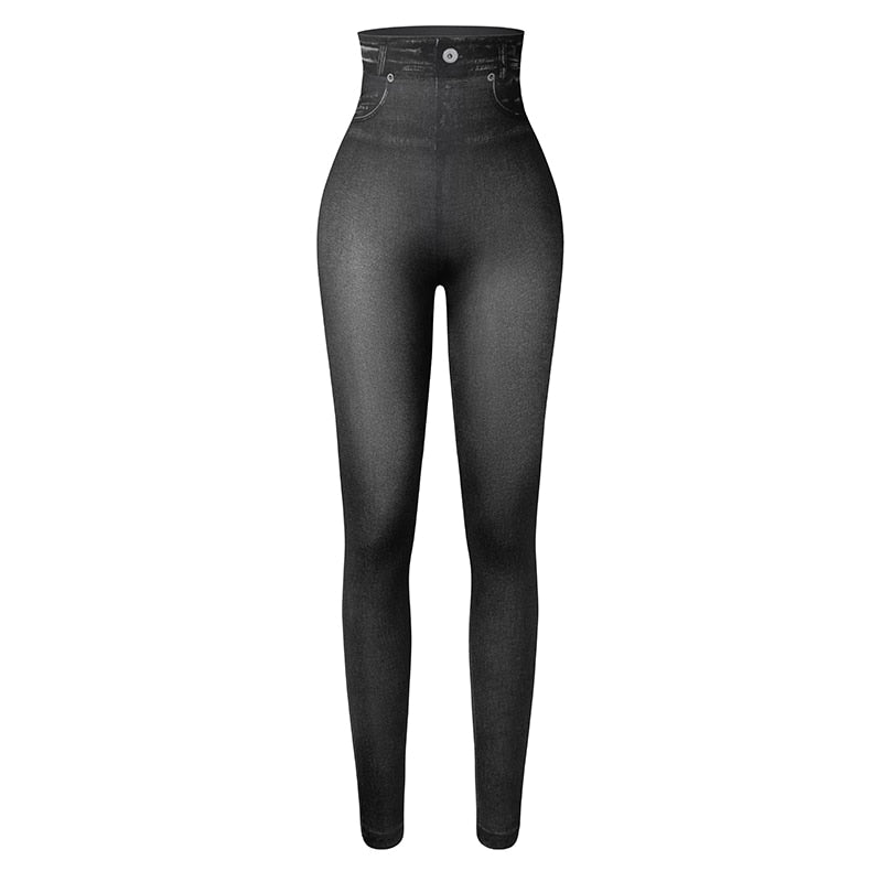 Nærbilde av stoff: Elastiske jeans-leggings for kvinner. Myke og komfortable damebukser.