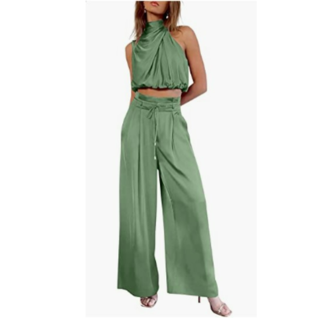 Stilren dame jumpsuit for sommeren, elegant og moteriktig kvinneoverall. Tidløs minimalistisk look.