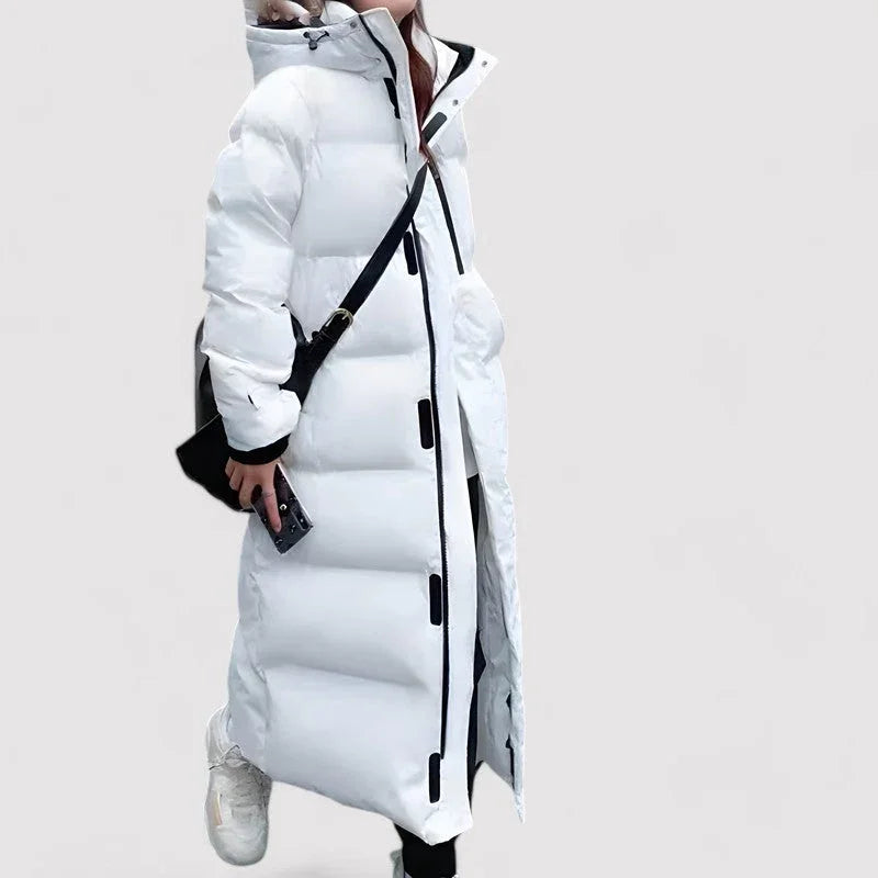 Moteriktig dame lang pufferparka, vanntett og funksjonell vinterjakke. Ideell for kaldt vær.