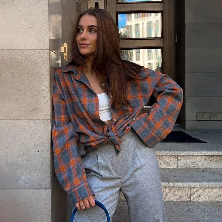 Dame oversized rutete langermet skjorte – Komfort, mote og allsidig casual stil.