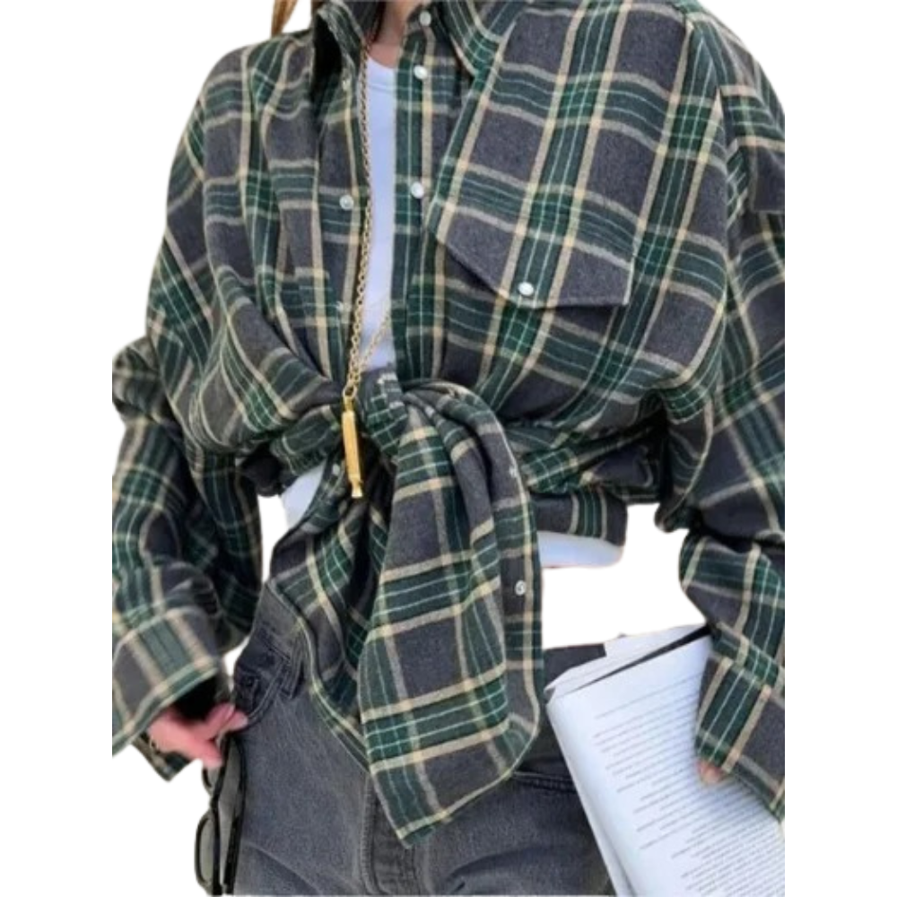 Allsidig oversized rutete dameskjorte, ideell for lag-på-lag eller som hovedplagg.
