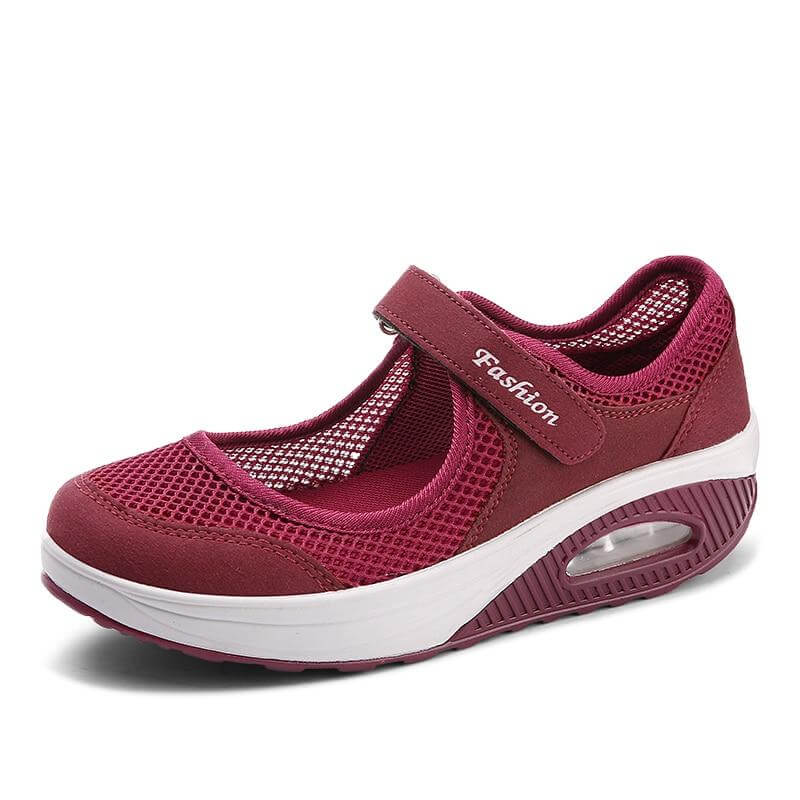 Damesko: Komfortable sorte sneakers for kvinner med pustende mesh-overdel, ideelle for hverdagsbruk.