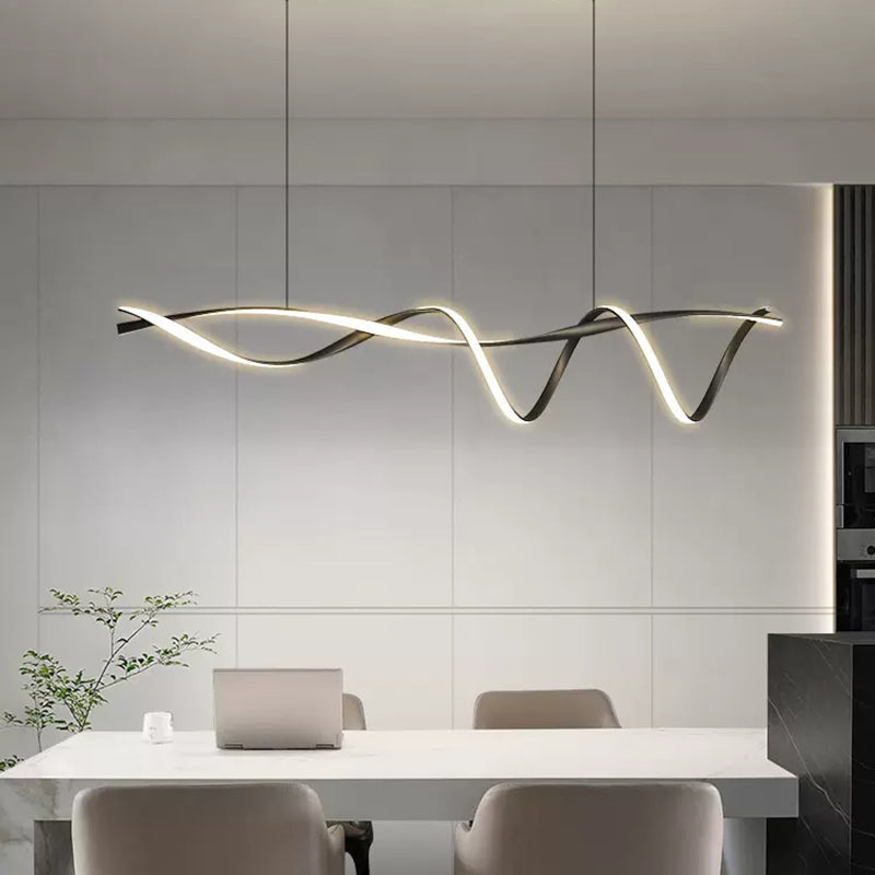 Dimbar moderne LED-lysekrone i aluminium, elegant minimalistisk design, passer for moderne interiør. Energieffektiv belysning