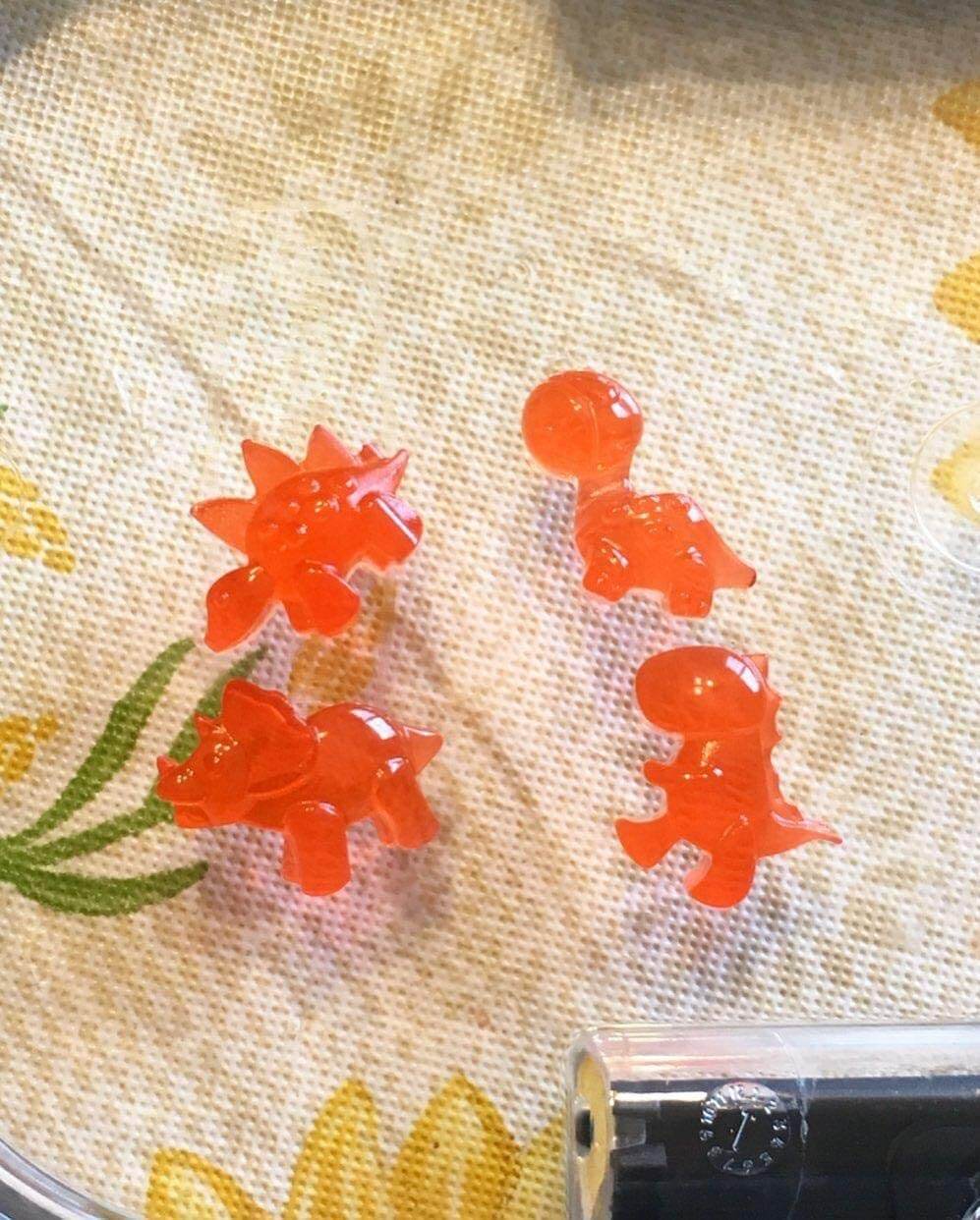 Hjemmelaget Gummy Dino form for gelatin og sjokolade, silikon kjøkkenutstyr for bakeglede.