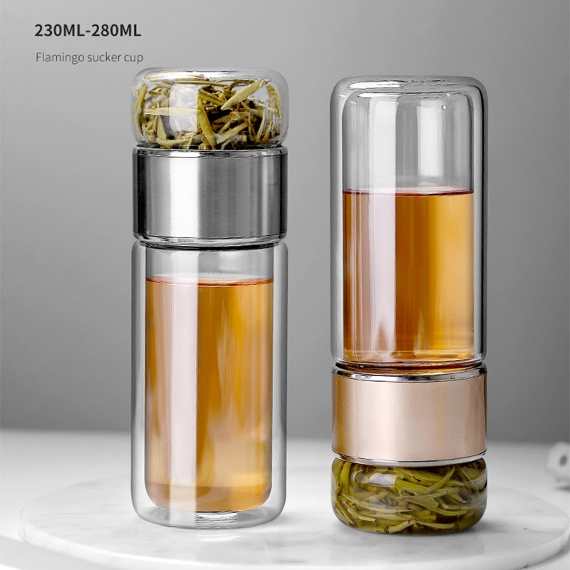 Elegant 2-i-1 teinfuser og termoflaske i glass for perfekt te på farten.