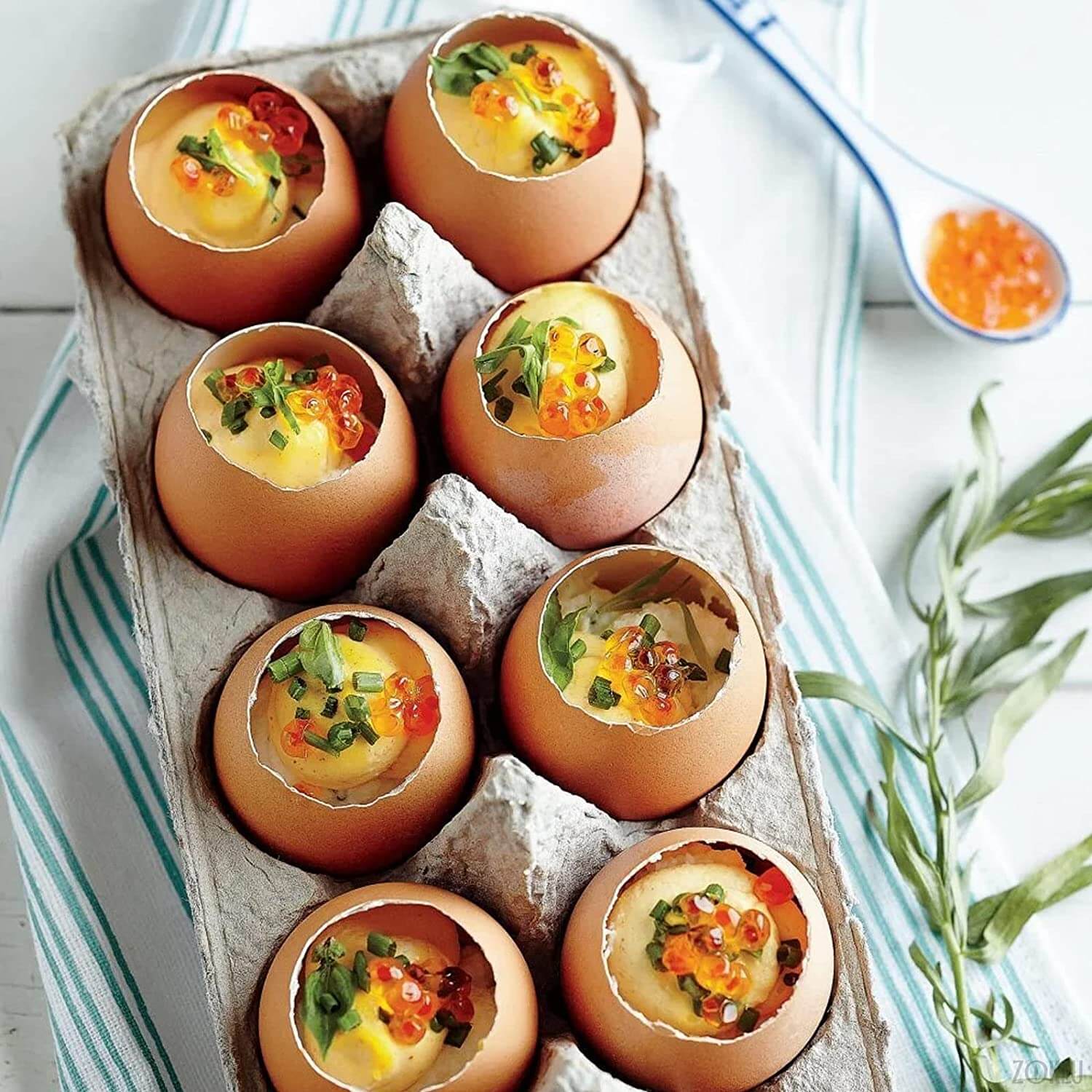 Ny eggeknekker i rustfritt stål i sin emballasje, klar til å forbedre frokostopplevelsen.