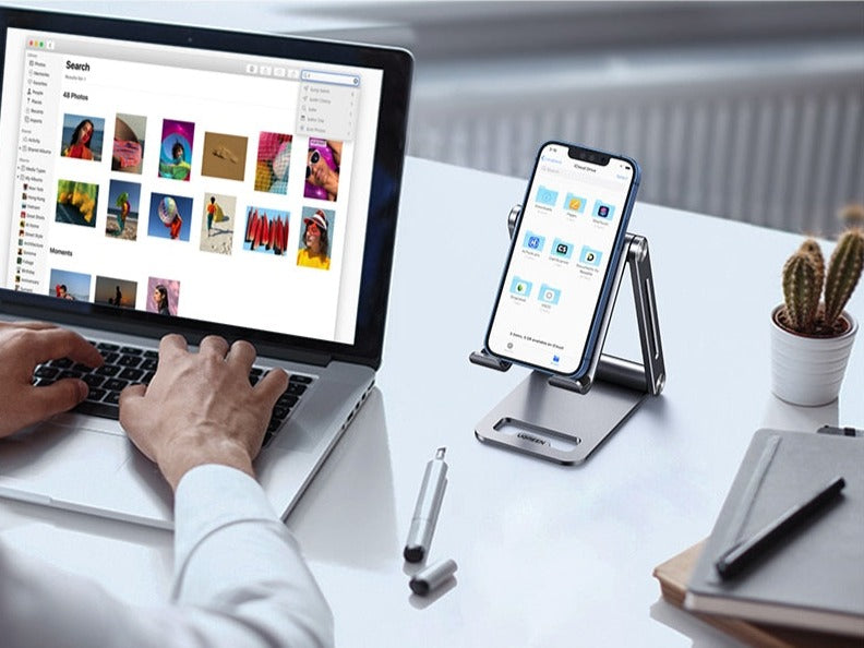 Bærbar mobilholder i aluminium for reise og hjemmekontor, universell og justerbar smarttelefonstativ.
