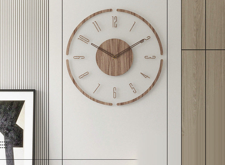 Brunt veggur med stille design, Ø35 cm. Tidløst, minimalistisk og funksjonelt for ethvert hjem.
