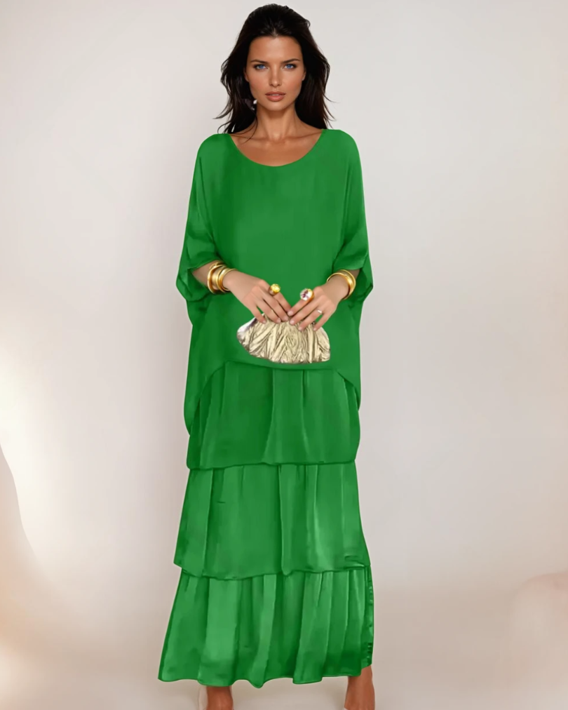 Stilfull casual kjole for damer. Perfekt som en elegant sommerkjole eller komfortabel vårkjole.