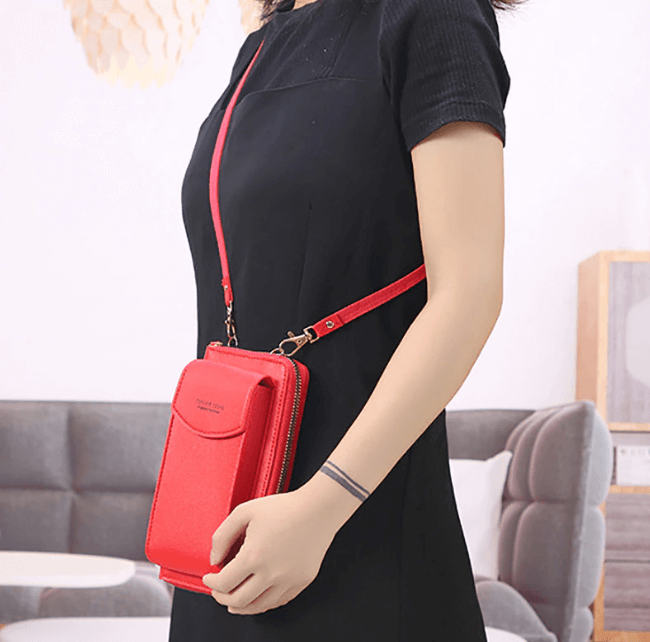 Stilig svart crossbody veske for kvinner, PU-skinn, ideell som motetilbehør og håndveske.