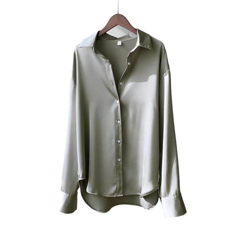 Bluse til kvinner med pen reverskrage og langermet design, optimal for komfort og stil.