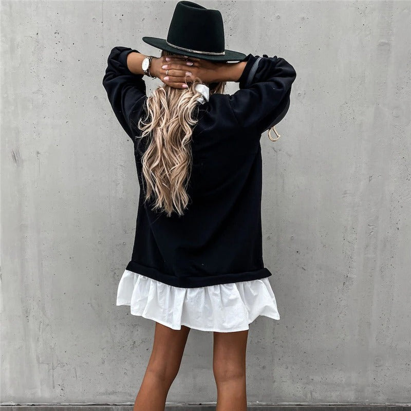 Kragekjole i polyester med lange ermer og løs passform, ideell som vinterkjole for kvinner