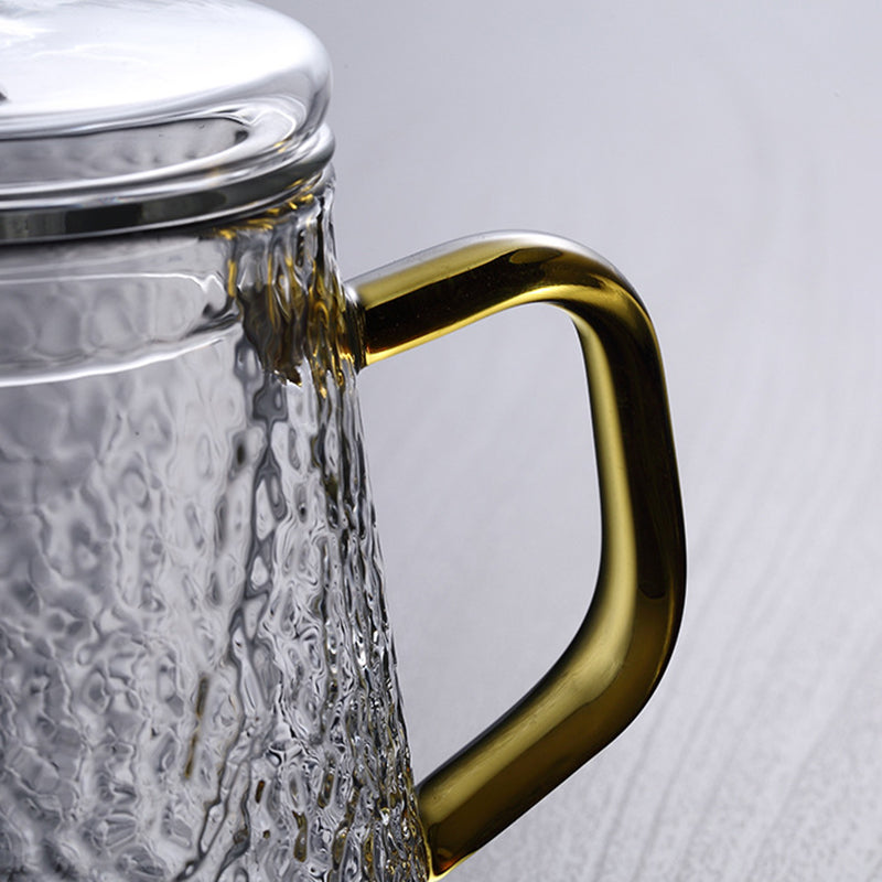 Tekanne med stort infuserfilter i glass, optimalt for fulle smaker av teblader.