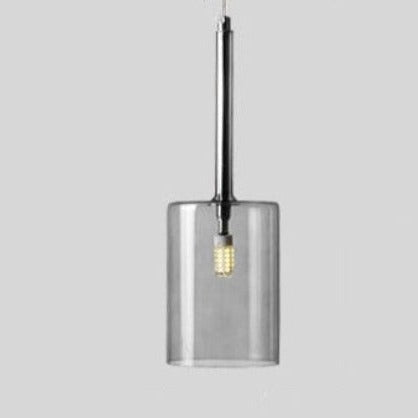 Håndlaget glasslampe for spisebordet, en designer taklampe som skaper interiørfokus.