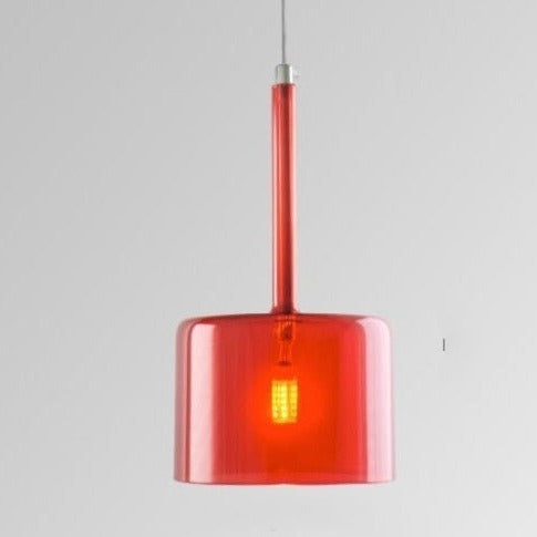 Stilfull glasslampe for spisestuen, en taklampe som gir både lys og interiørdesign.