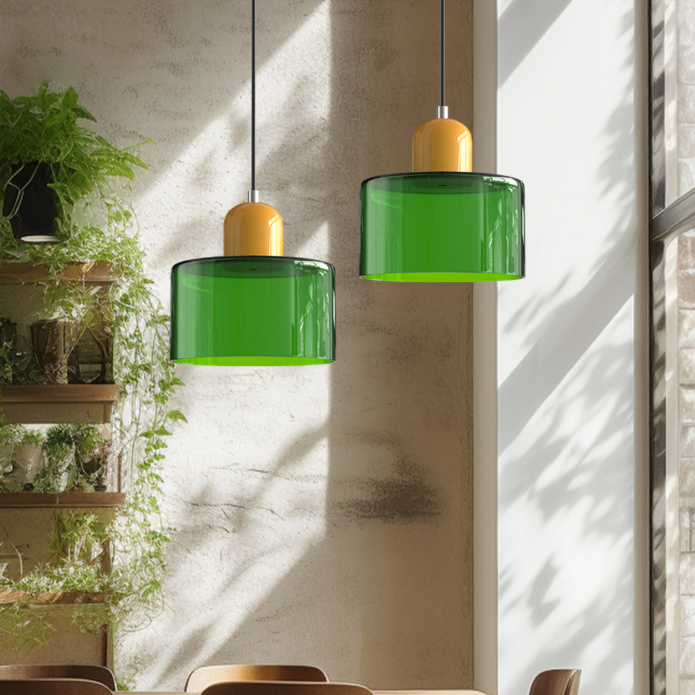 Elegant glasspendellampe med Bauhaus-design, justerbar oppheng, tilgjengelig i flere farger. Perfekt for moderne interiør.