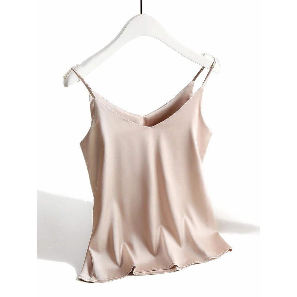 Elegant halter spaghettitopp for kvinner med V-hals. Perfekt sommertopp og festtopp for lagpålag.